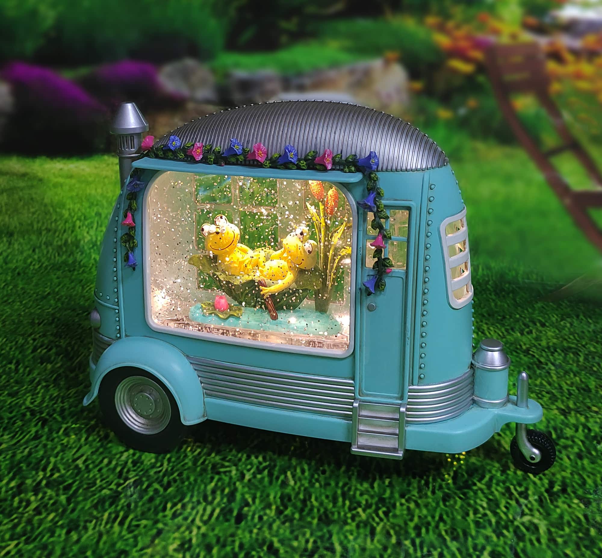 Moments in Time 6.75" Acrylic Camper Frogs Décor
